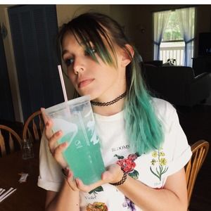 Meet your Posher, Abigail